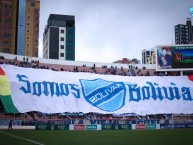 Foto: "Somos Bolívia" Barra: La Vieja Escuela &bull; Club: Bolívar &bull; País: Bolívia