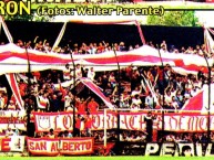 Foto: "en defe, año 2006" Barra: Los Borrachos de Morón &bull; Club: Deportivo Morón