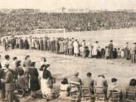 Foto: "Foto historica ,estadio independencia 1960 (primer estadio de la uc)" Barra: Los Cruzados • Club: Universidad Católica