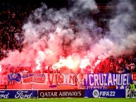 Foto: "Barra los cruzados" Barra: Los Cruzados &bull; Club: Universidad Católica