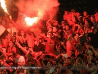 Foto: "vs Lanus 2009" Barra: Los Demonios Rojos • Club: Caracas