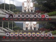 Foto: "Los Bombos de La Banda 905" Barra: Los Demonios Rojos • Club: Caracas