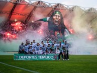 Foto: Barra: Los Devotos &bull; Club: Deportes Temuco