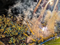 Foto: Barra: Los Guerreros &bull; Club: Rosario Central &bull; País: Argentina