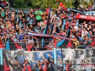Foto: Barra: Los Pibes del Barrio • Club: Brown de Adrogué • País: Argentina