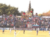 Foto: "Hinchada de BROWN vs. Temperley, Cancha de Temperley, Mayo de 2007" Barra: Los Pibes del Barrio • Club: Brown de Adrogué • País: Argentina