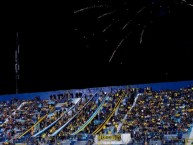Foto: "La hinchada más patriótica de Honduras  " Barra: Mega Barra &bull; Club: Real España &bull; País: Honduras