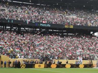 Foto: "Hinchada de Fluminense en MetLife stadium" Barra: Movimento Popular Legião Tricolor &bull; Club: Fluminense