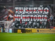 Foto: "Tu sueño, mi historia" Barra: Muerte Blanca &bull; Club: LDU &bull; País: Ecuador