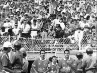 Foto: "Año 1993" Barra: Rexixtenxia Norte • Club: Independiente Medellín