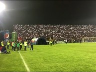 Foto: "Graderio Sur Y Sexto Estado con luces led final de ida CSD XELAJÚ MC" Barra: Sexto Estado • Club: Xelajú