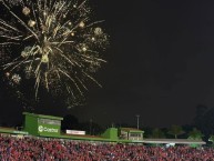 Foto: Barra: Sexto Estado &bull; Club: Xelajú &bull; País: Guatemala