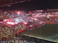 Foto: "Noche Amarilla 2020" Barra: Sur Oscura • Club: Barcelona Sporting Club