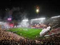 Foto: Barra: Trinchera Norte &bull; Club: Universitario de Deportes &bull; País: Peru