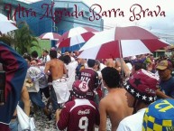 Foto: Barra: Ultra Morada • Club: Saprissa • País: Costa Rica