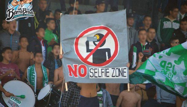 NO SELFIE ZONE