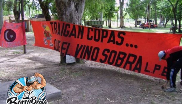 Traigan copas... que el vino sobra