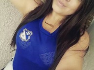 Hincha - Tribunera - Chica - Fanatica de la Barra: Blue Rain • Club: Millonarios