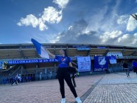 Hincha - Tribunera - Chica - "@dannironcancio" Fanatica de la Barra: Blue Rain • Club: Millonarios