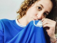 Hincha - Tribunera - Chica - Fanatica de la Barra: Blue Rain • Club: Millonarios • País: Colombia