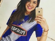 Hincha - Tribunera - Chica - Fanatica de la Barra: Boca del Pozo • Club: Emelec • País: Ecuador