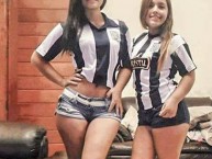Hincha - Tribunera - Chica - Fanatica de la Barra: Comando SVR • Club: Alianza Lima