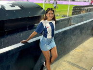 Hincha - Tribunera - Chica - Fanatica de la Barra: Comando SVR &bull; Club: Alianza Lima &bull; País: Peru
