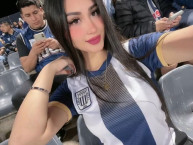 Hincha - Tribunera - Chica - Fanatica de la Barra: Comando SVR &bull; Club: Alianza Lima &bull; País: Peru