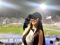 Hincha - Tribunera - Chica - Fanatica de la Barra: Comando SVR &bull; Club: Alianza Lima &bull; País: Peru