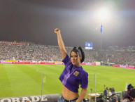 Hincha - Tribunera - Chica - Fanatica de la Barra: Comando SVR &bull; Club: Alianza Lima &bull; País: Peru