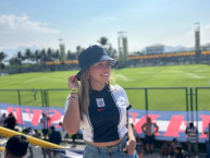 Hincha - Tribunera - Chica - Fanatica de la Barra: Comando SVR &bull; Club: Alianza Lima &bull; País: Peru