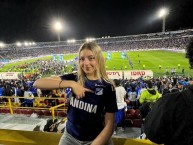 Hincha - Tribunera - Chica - "@valentinamunoz_21" Fanatica de la Barra: Comandos Azules • Club: Millonarios • País: Colombia