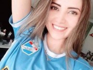 Hincha - Tribunera - Chica - Fanatica de la Barra: Extremo Celeste • Club: Sporting Cristal