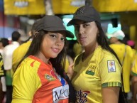 Hincha - Tribunera - Chica - Fanatica de la Barra: Fortaleza Leoparda Sur • Club: Atlético Bucaramanga • País: Colombia
