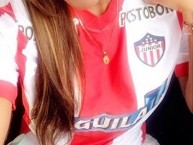 Hincha - Tribunera - Chica - Fanatica de la Barra: Frente Rojiblanco Sur • Club: Junior de Barranquilla • País: Colombia