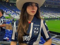 Hincha - Tribunera - Chica - Fanatica de la Barra: La Adicción &bull; Club: Monterrey