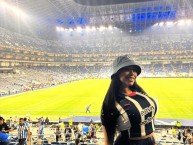 Hincha - Tribunera - Chica - Fanatica de la Barra: La Adicción &bull; Club: Monterrey