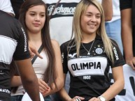 Hincha - Tribunera - Chica - Fanatica de la Barra: La Barra 79 • Club: Olimpia