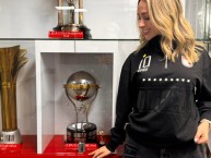 Hincha - Tribunera - Chica - Fanatica de la Barra: La Guardia Albi Roja Sur &bull; Club: Independiente Santa Fe