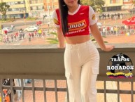 Hincha - Tribunera - Chica - Fanatica de la Barra: La Guardia Albi Roja Sur &bull; Club: Independiente Santa Fe &bull; País: Colombia
