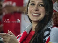 Hincha - Tribunera - Chica - Fanatica de la Barra: La Guardia Albi Roja Sur &bull; Club: Independiente Santa Fe &bull; País: Colombia