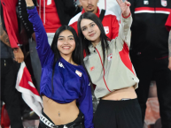 Hincha - Tribunera - Chica - Fanatica de la Barra: La Guardia Albi Roja Sur &bull; Club: Independiente Santa Fe &bull; País: Colombia