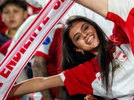 Hincha - Tribunera - Chica - Fanatica de la Barra: La Guardia Albi Roja Sur &bull; Club: Independiente Santa Fe &bull; País: Colombia