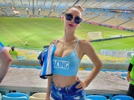 Hincha - Tribunera - Chica - Fanatica de la Barra: La Guardia Imperial • Club: Racing Club