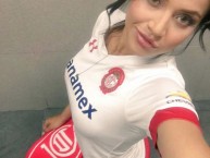 Hincha - Tribunera - Chica - Fanatica de la Barra: La Perra Brava • Club: Toluca
