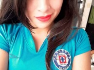 Hincha - Tribunera - Chica - Fanatica de la Barra: La Sangre Azul • Club: Cruz Azul
