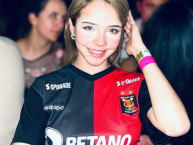 Hincha - Tribunera - Chica - "IG: @sarayvaleen" Fanatica de la Barra: León del Svr &bull; Club: Melgar &bull; País: Peru