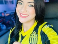 Hincha - Tribunera - Chica - Fanatica de la Barra: Mega Barra • Club: Real España • País: Honduras