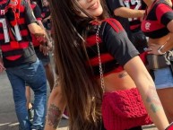 Hincha - Tribunera - Chica - Fanatica de la Barra: Nação 12 &bull; Club: Flamengo &bull; País: Brasil
