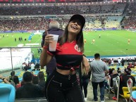 Hincha - Tribunera - Chica - Fanatica de la Barra: Nação 12 • Club: Flamengo